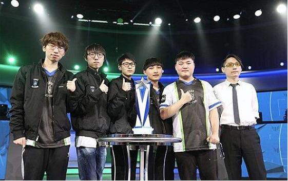 在汇丰女子 在汇丰女子